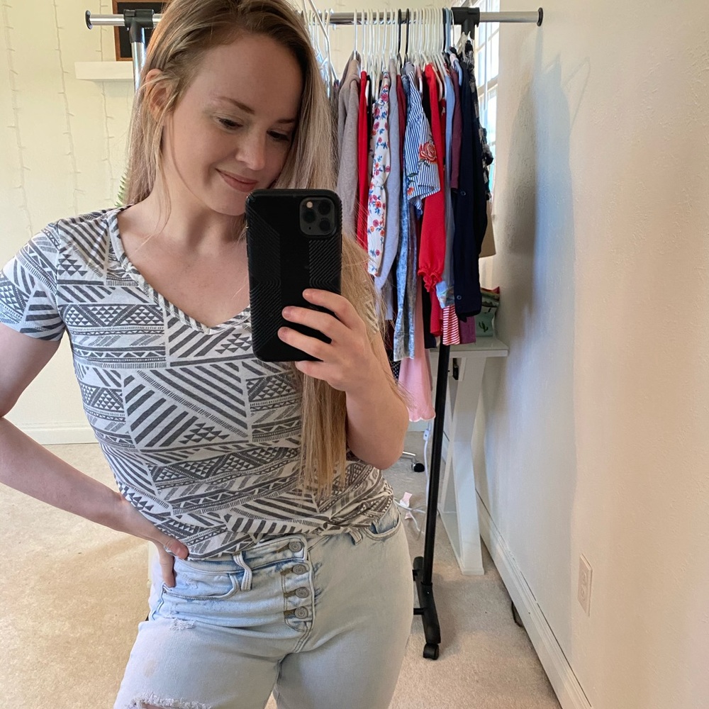 V neck top